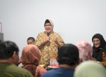 Ketua TP PKK Makassar Serahkan SK 100% Kepada 8 Pegawai Perumda Parkir 