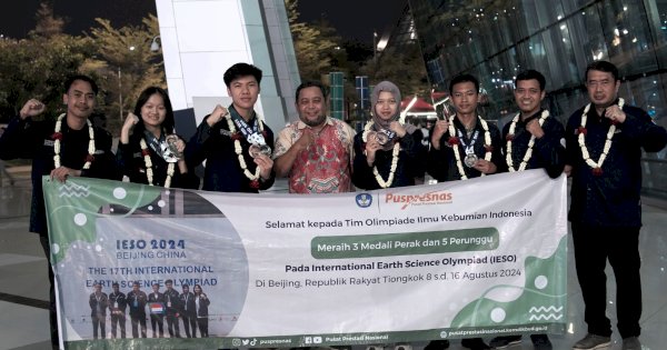 Pelajar Indonesia Raih Delapan Medali di IESO 2024