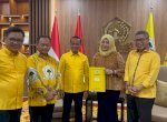 Diserahkan Bahlil Lahadalia, Andi Sudirman-Fatmawati Terima Rekomendasi Golkar 