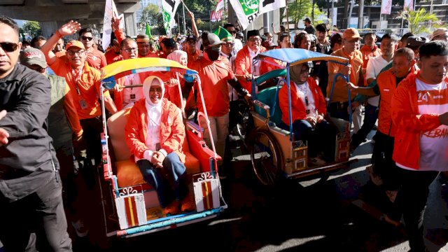 Potret Danny-Azhar Daftar ke KPU Gunakan Becak, Jadi Simbol Kesederhanaan 