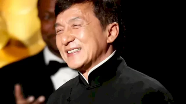 Jackie Chan Lelang Jaket Bersejarah, Rp1,5 Miliar untuk Kegiatan Sosial di Indonesia