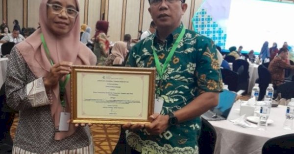 DPM PTSP Makassar Raih Penghargaan Dari Kementerian Kesehatan 