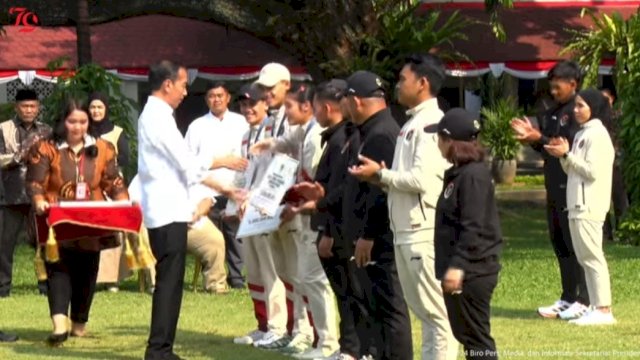 Presiden Jokowi Serahkan Bonus untuk Atlet Olimpiade Paris 2024: Emas Rp6 M, Perunggu Rp1,6 M, dan Non-Medali Rp250 Juta