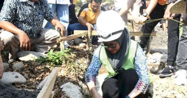 Bupati Indah Letakkan Batu Pertama Pembangunan DAK Fisik Pendidikan