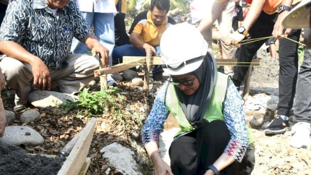 Bupati Indah Letakkan Batu Pertama Pembangunan DAK Fisik Pendidikan