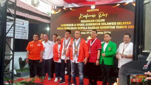 Danny-Azhar Daftar di KPU, Janji Bawa Perubahan untuk Sulsel