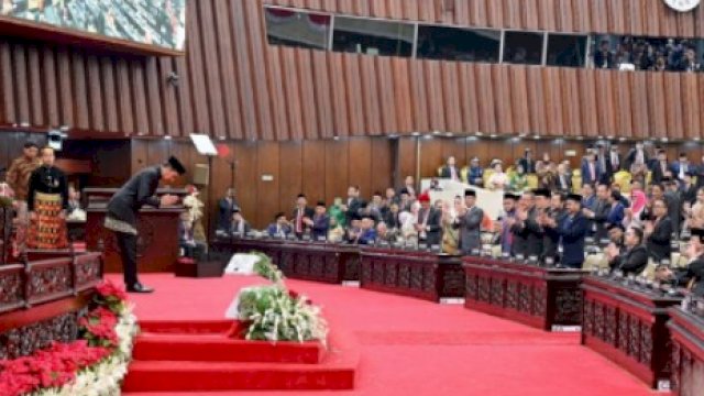 Jokowi: Pendapatan Negara Pada Tahun 2025 Dirancang Sebesar Rp 2.996,9 T