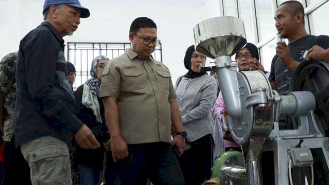 Pj Wali Kota Palopo Tinjau Produksi Kakao Fermentasi di UPTD Pangan