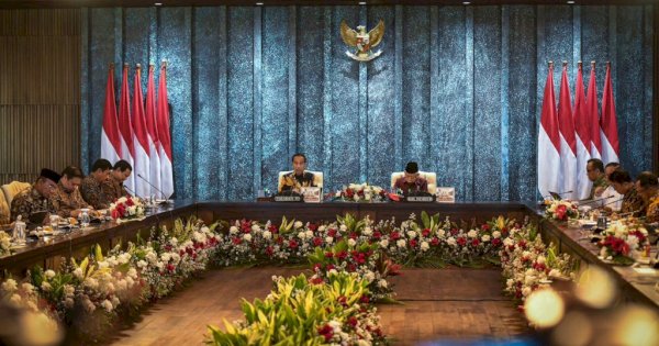 Sidang Kabinet Terakhir Jokowi: Menyiapkan Tongkat Estafet Kepemimpinan ke Prabowo