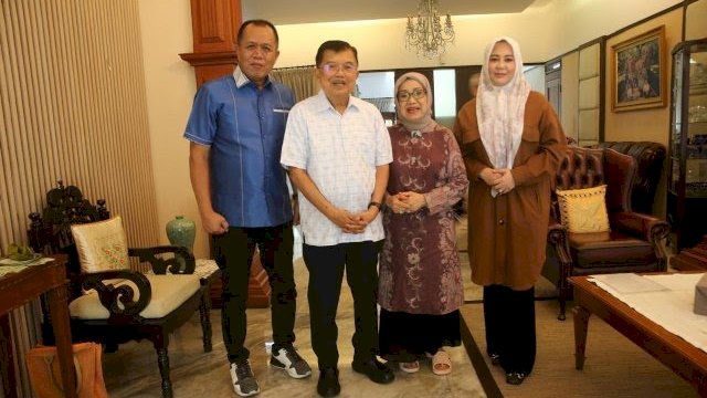 Fatmawati Rusdi Mappatabe&#8217; di Kediaman Jusuf Kalla