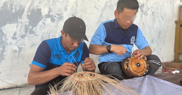 Produksi Songkok Anyam di Lapas Takalar Meningkat, Capai 40 Buah per Bulan