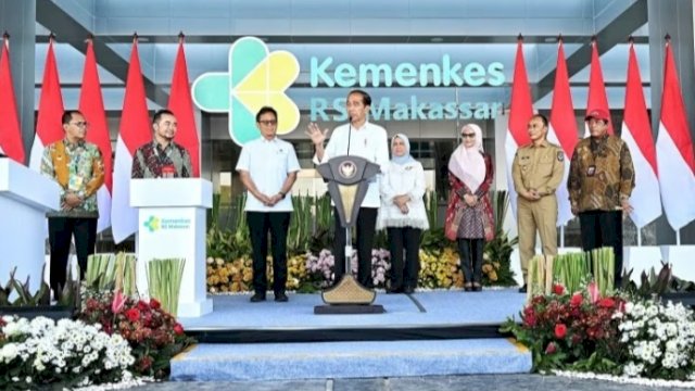 Resmikan RS Kemenkes Makassar, Jokowi Harap Tak Ada Lagi Masyarakat Berobat ke Luar Negeri 