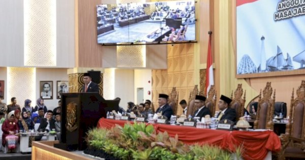 Sumpah Jabatan Anggota DPRD, Danny Pomanto Tekankan Kepentingan Publik dan Sukseskan Pilkada Serentak