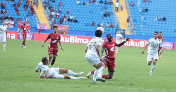 Usai Ditahan Imbang Persib, Bernardo Tavares Keluhkan Rumput Batakan 