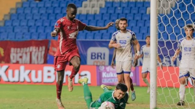 Dokumentasi lasa PSM Makassar versus PSIS Semarang pada pekan keenam Liga 1 2024-2025 di Stadion Batakan, Kalimantan Timur, Jumat (20/9/2024). (foto: Official PSM) 