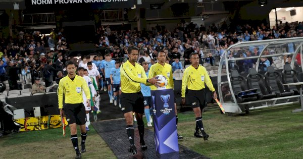 4 Wasit Indonesia Berlisensi FIFA Pimpin Laga AFC Champions League Two 