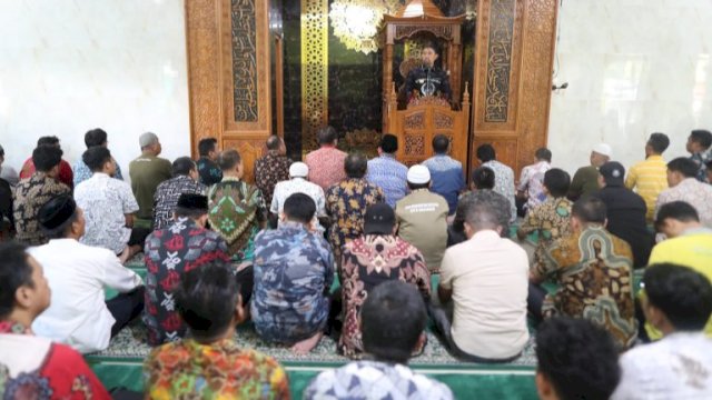 Andi Arwin Azis Keluarkan Surat Edaran, Minta Pegawai Pemkot Rutin Shalat Berjamaah 