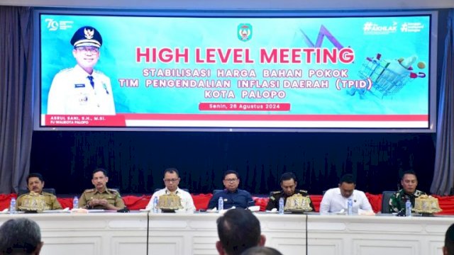 Pj Wali Kota Palopo Hadiri High Level Meeting Stabilitasi Harga Bahan Pokok