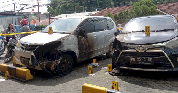 Kantor Redaksi Jubi Dilempari Bom Molotov Oleh OTK, 2 Mobil Terbakar