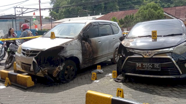 Kantor Redaksi Jubi Dilempari Bom Molotov Oleh OTK, 2 Mobil Terbakar