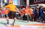Danny Pomanto di Akhir Pekan, Main Asing-Asing Hingga Nyanyi Bareng Pengunjung CFD Boulevard