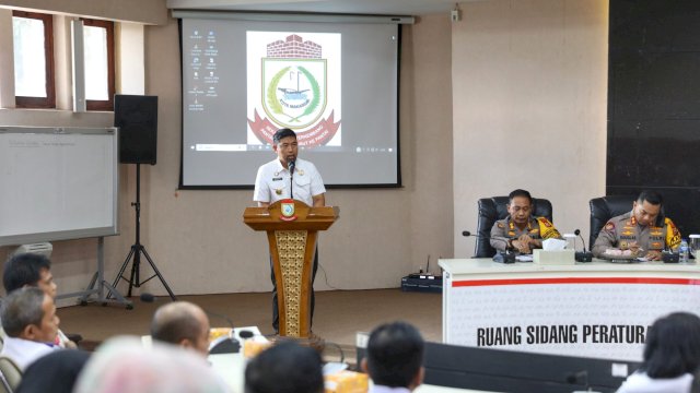 Pj Wali Kota Makassar Buka Rakor Penanganam Masalah Sosial di Simpang Lima Bandara Sultan Hasanuddin