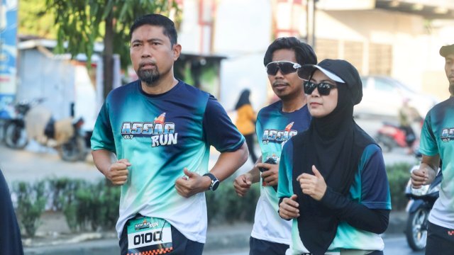 Pjs Wali Kota Makassar Ikut Lepas dan Lari dalam Fun Run AASAC oleh SMA Islam Al-Azhar 12