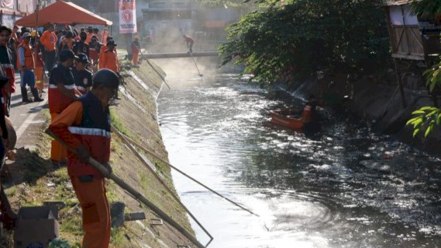 Arwin Azis Apresiasi Kekompakan Masyarakat dan Pemkot Bersihkan Kanal