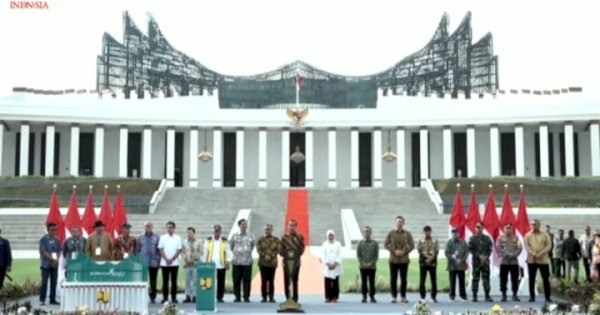 Jelang Purna Tugas, Jokowi Resmikan Istana Negara IKN