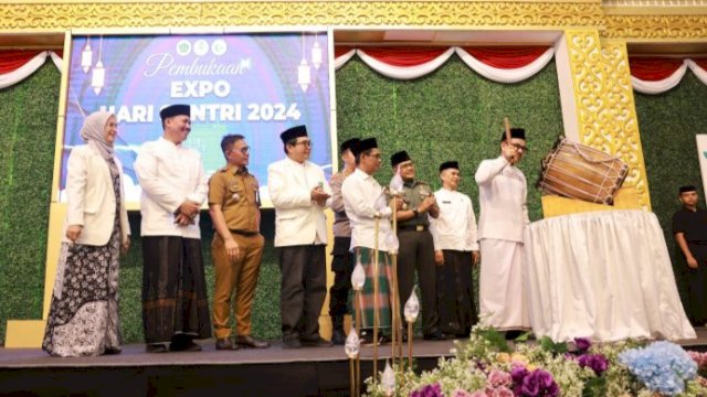 Pj Sekda Makassar Irwan Adnan Dampingi Sekprov Sulsel Buka Expo Santri 2024