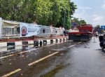 Kronologi Truk Kontainer Terguling Depan UNM Hingga Muatan Minyak Tumpah di Jalan