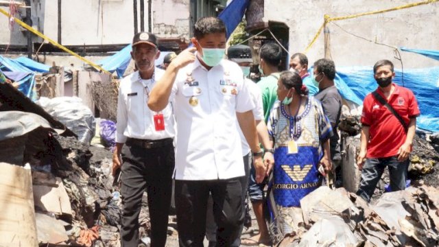 Pastikan Bantuan Logistik bagi Warga Terdampak, Arwin Azis Kunjungi Lokasi Kebakaran di Bontoala