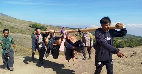 Diduga Lakukan Pendakian Ilegal, Warga Rusia Alami Cedera Serius di Gunung Rinjani