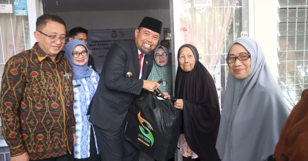 Rangkaian HUT Makassar, Andi Arwin Serahkan Paket Penghargaan di Monumen Korban 40.000 Jiwa 