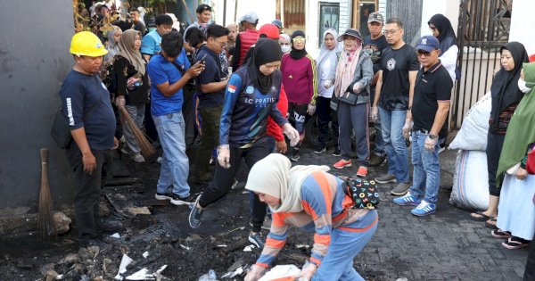 Pemkot Makassar Hadir Pulihkan Lingkungan Pasca-Kebakaran Jalan Laiya Lewat Sabtu Bersih