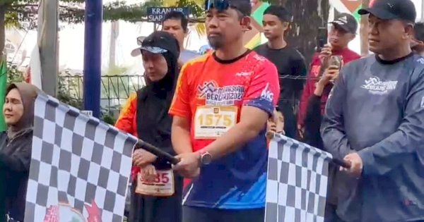 Pjs Wali Kota dan Kapolrestabes Lepas Peserta Kareba 10K Makassar Berlari Menuju Pilkada Damai