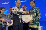 Kepala Bapenda Makassar Terima Penghargaan TP2DD Yang Ketiga Kalinya Dibidang Digitalisasi Daerah