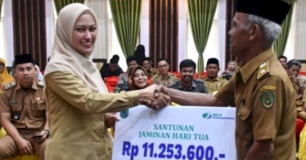 Alokasikan Dana Desa untuk Pekerja Rentan, Bupati Indah Apresiasi Kebijakan Kepala Desa