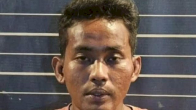 Potret pelaku pembunuhan Jessica Sollu, Aklam alias Andi Agung alias Sampe saat ditangkap Polisi. 