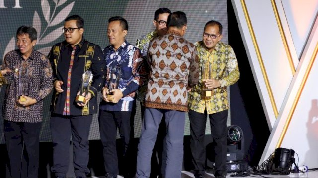 Makassar Raih Penghargaan Kategori Kinerja Total dari Kemendagri dan Tempo Media