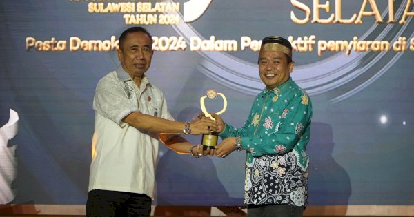 KPU Sulsel Raih Penghargaan di Ajang KPID Award 2024 Kategori Peduli Penyiaran