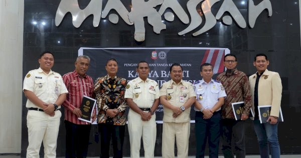 Danny Pomanto Terima Tanda Kehormatan Karya Bakti Putera Indonesia