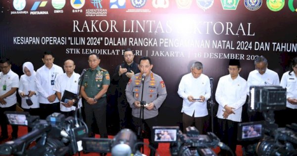 61 Ribu Personil Gabungan TNI-Polri Amankan Tempat Ibadah dan Rekreasi Saat Nataru