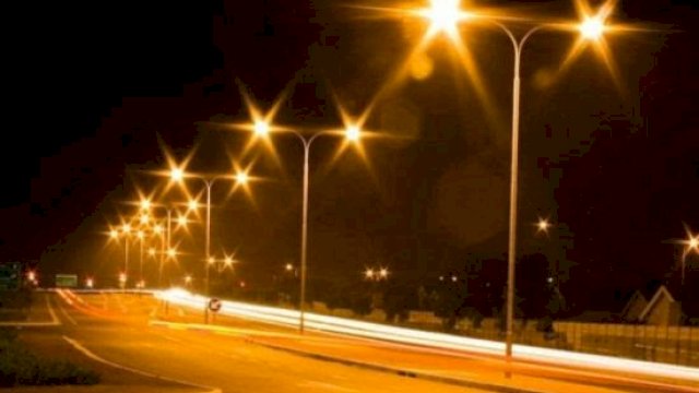 Pemkab Maros Perbaiki Lampu Jalan Poros Trans Sulawesi, Rampung Pekan Depan