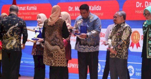 Bupati Maros Raih Penghargaa Nasional di Bidang Literasi