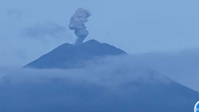 Semeru Erupsi, Tinggi Abu Mencapai 1000 Meter