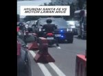 Viral Pemotor Nekat Lawan Arah dan Ogah Ngalah di Depan Mobil Berstrobo 