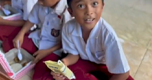 Tak Ada Nasi di Rumah, Siswa SD Gorontalo Simpan Makanan Gratis untuk Ibunya 