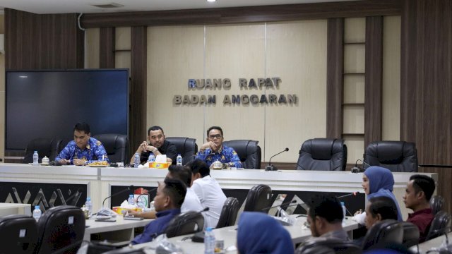 Pj Sekda Makassar Hadiri Rapat Banggar DPRD Bahas Perencanaan Belanja Barang dan Jasa