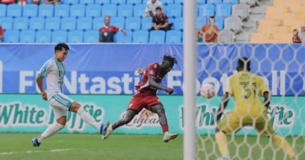 Gol Telat Balotelli Buat PSM Makassar Terhibdar Dari Kekalahan  